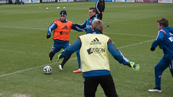 维奇频频陷 维奇频频陷