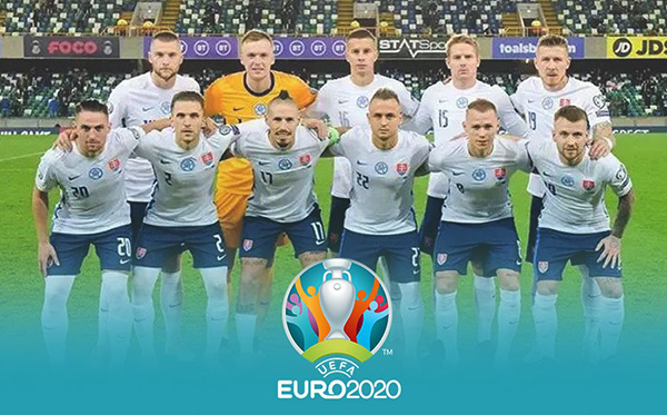 更显示出他 更显示出他