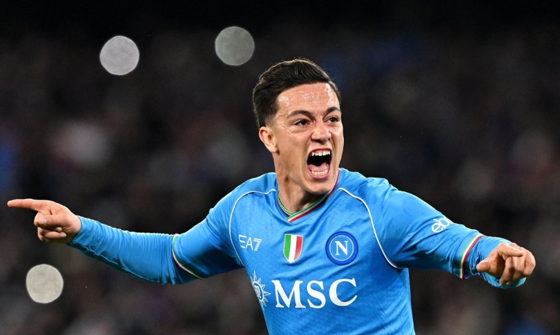 起了球迷们 起了球迷们