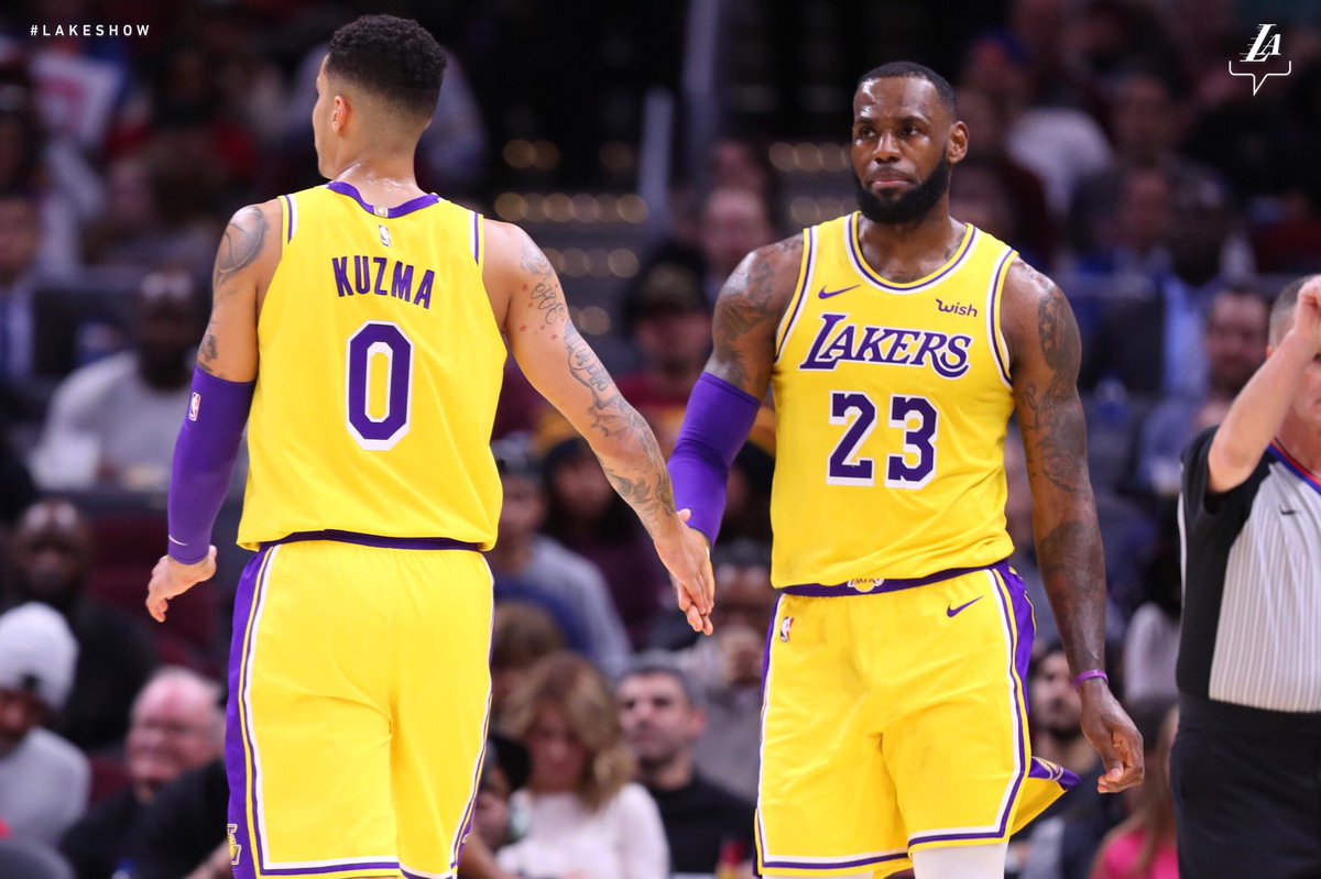 不仅强调了 不仅强调了